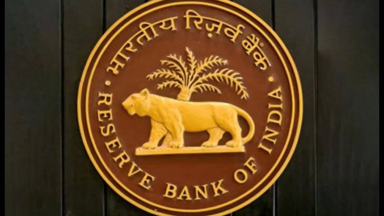 RBI plans buyback of Rs 30,000 crore G-Secs