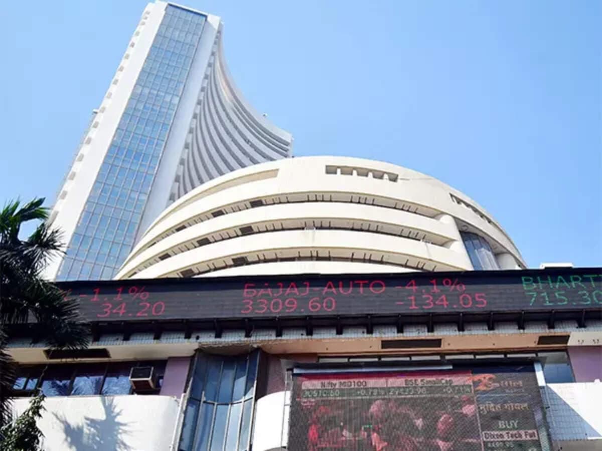 CAS chaos: Nifty’s indicative price drops 1% in seconds to fall below 23,150 on F&O expiry day, Sensex closes 330 pts lower