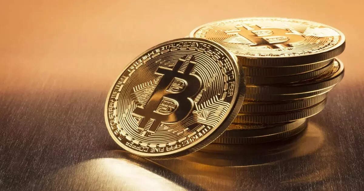 Bitcoin rebounds strongly this week, trades near $84,000 after climbing above $86,000. Here is what experts say
